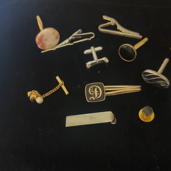 Assorted Men's Jewelry Pieces - Picture 2 of 4